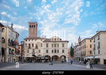 Piazza della Libertà a Bassano del Grappa Foto Stock