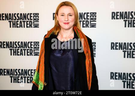 Winnie Böwe bei der Premiere des Theaterstücks Marlene im Renaissance-Theater. Berlin, 08.10.2023 *** Winnie Böwe alla prima dello spettacolo Marlene al Renaissance Theater Berlin, 08 10 2023 foto:XB.xDummerx/xFuturexImagex marlene 3067 Credit: Imago/Alamy Live News Foto Stock