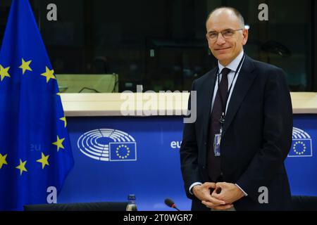 Bruxelles, Belgio. 9 ottobre 2023. Enrico letta, ex primo ministro italiano durante l'audizione della commissione per i problemi economici e monetari del Parlamento europeo a Bruxelles, in Belgio, il 9 ottobre 2023. Credito: ALEXANDROS MICHAILIDIS/Alamy Live News Foto Stock