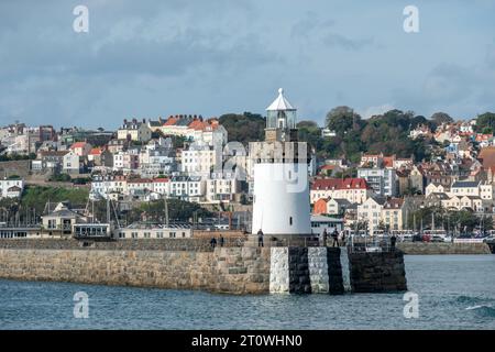 Guernsey, 5 ottobre 2023: St Peter Port Foto Stock