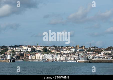 Guernsey, 5 ottobre 2023: St Peter Port Foto Stock