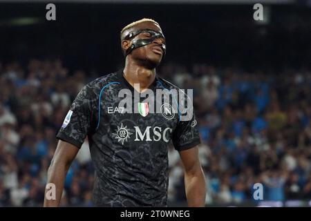 Napoli, Italia. 8 ottobre 2023. Victor Osimhen giocatore del Napoli, durante la partita del campionato italiano di serie A tra Napoli e Fiorentina risultato finale, Napoli 1, Fiorentina 3, partita giocata allo stadio Diego Armando Maradona. Crediti: Vincenzo Izzo/Alamy Live News Foto Stock