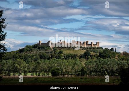 Monteriggioni Toscana Italia settembre 2023 Monteriggioni è un comune italiano della provincia di Siena. Confina con i comuni Foto Stock