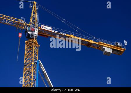 Gru a torre gialla Liebherr 280 EC-H 12 Litronic Foto Stock