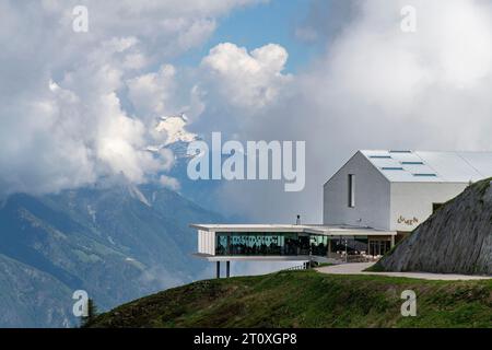 Plan de Corones, Italia - 14 giugno 2023; Museo Lumen di Fotografia di montagna sulla cima del Plan de Corones a un'altitudine di 2.275 metri sul livello del mare Foto Stock