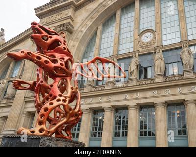 Parigi, Francia - 11 maggio 2023: Facciata storica della Gare du Nord Foto Stock