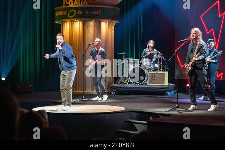 20231009 27. Bruno-Gala WIEN, OESTERREICH - 09. OKTOBER: Musiker JOSH waehrend der Preisverleihung anlaesslich der 27. Bruno Gala, Das Fest Der SpielerInnen, praesentiert von spusu Sport GmbH und VDF Die Vereinigung der Fussballer im Globe Wien in der Marx-Halle AM 09. Oktober 2023 a Wien, Oesterreich. 231009 SEPA 17 019 Copyright: XIsabellexOuvrardx SEPAxMedia Credit: Imago/Alamy Live News Foto Stock