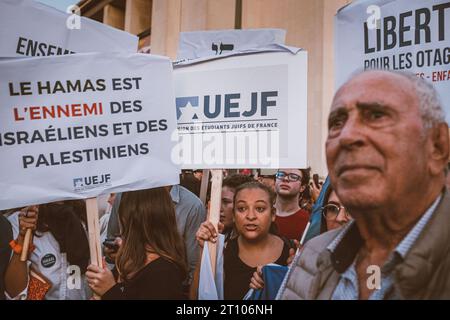 Olivier Donnars/le Pictorium - marcia di solidarietà con, Israele. 9 ottobre 2023. Francia/Parigi - marcia di solidarietà con Israele e Israele, convocata dal Conseil representatif des Institutions juives de France (Crif), a seguito degli attentati terroristici di Hamas del 7 ottobre 2023. Crediti: LE PICTORIUM/Alamy Live News Foto Stock