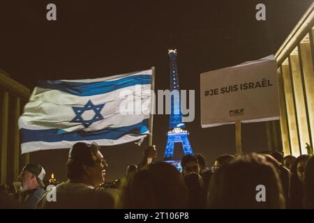 Olivier Donnars/le Pictorium - marcia di solidarietà con, Israele. 9 ottobre 2023. Francia/Parigi - marcia di solidarietà con Israele e Israele, convocata dal Conseil representatif des Institutions juives de France (Crif), a seguito degli attentati terroristici di Hamas del 7 ottobre 2023. Crediti: LE PICTORIUM/Alamy Live News Foto Stock