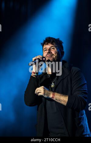 Fotografías del concierto de Pablo López en el marco de las Fiestas del Pilar 2023 de Saragozza, en el recinto Espacio Zity. Foto Stock