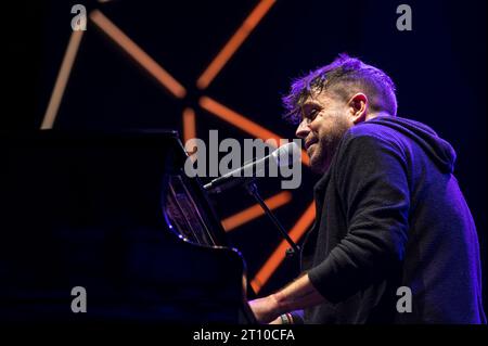 Fotografías del concierto de Pablo López en el marco de las Fiestas del Pilar 2023 de Saragozza, en el recinto Espacio Zity. Foto Stock