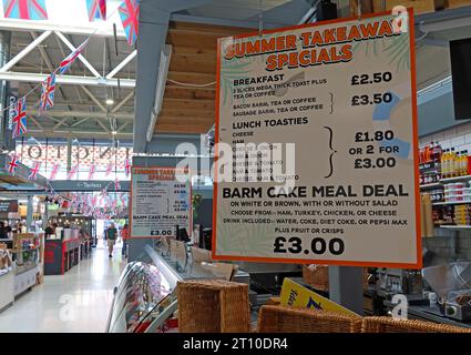 Summer Takeaway Specials - Barm Cake Meal Deal - colazione , Lunch Toasties at Time Square, Warrington Market, Cheshire, WA1 2HN Foto Stock