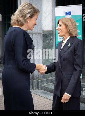 La regina Mathilde del Belgio e la Commissaria europea per la salute e la sicurezza alimentare Stella Kyriakides hanno illustrato in vista di una visita reale alla conferenza "un approccio globale dell'UE che dà priorità alla salute mentale sana per tutti", organizzata dal Commissario europeo Kyriakides nel contesto della giornata internazionale della salute mentale, a Bruxelles, martedì 10 ottobre 2023. BELGA PHOTO BENOIT DOPPAGNE Foto Stock