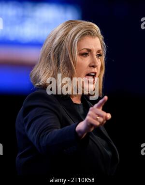 Il leader della camera dei comuni Penny Mordaunt parlamentare tiene il suo discorso di apertura durante la conferenza del partito conservatore a Manchester il 4 ottobre 2023 Foto Stock