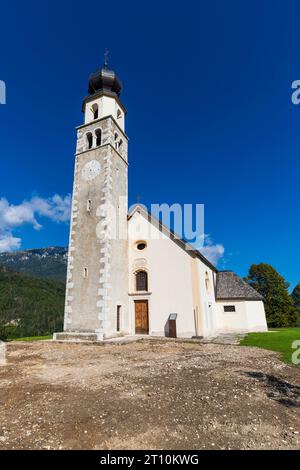 Italia Trentino Pieve Tesino - Collina San Sebastiano - Chiesa di San Sebastiano e San Fabiano (1479) Foto Stock