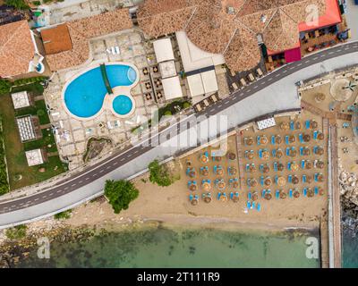 in una città moderna, vista aerea dal mare, senza persone Foto Stock