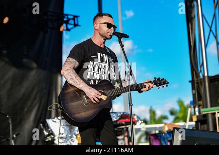 FORT MYERS FL - 7 ottobre Jay Allen si esibisce all'Hurricane Heroes All Star Concert all'Hammond Stadium di Fort Myers, Florida, il 7 ottobre 2023. (Foto di Rick Munroe/Sipa USA) Foto Stock