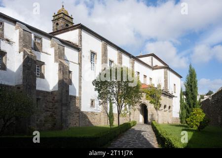 Convento chiuso di Santa Clara esterno con griglie sulle finestre, Santiago de Compostela, Spagna Foto Stock