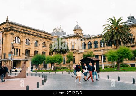 San Sebastián, Spagna - 1 settembre 2023 - Municipio di San Sebastián, sul lungomare della città. Foto di alta qualità Foto Stock