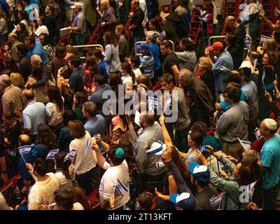 Sandy Springs, Georgia, USA. 10 ottobre 2023. Migliaia di persone si riuniscono in solidarietà con Israele a seguito degli attacchi di Hamas contro Israele. (Immagine di credito: © sue Dorfman/ZUMA Press Wire) SOLO USO EDITORIALE! Non per USO commerciale! Foto Stock