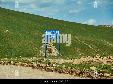 Passo Moldo-Ashuu distretto della regione di Son-Kul nel Kirghizistan occidentale Foto Stock