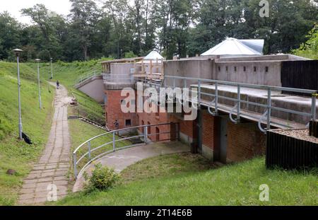 Swoszowice. Malopolska. Polonia. Il Museo degli affari militari in uno dei forti della fortezza di Cracovia fortificazione austro-ungarica Foto Stock