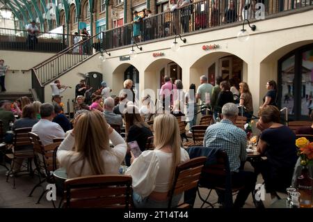 Basement Restaurant, Covent Garden Market, Londra, Regno Unito Foto Stock