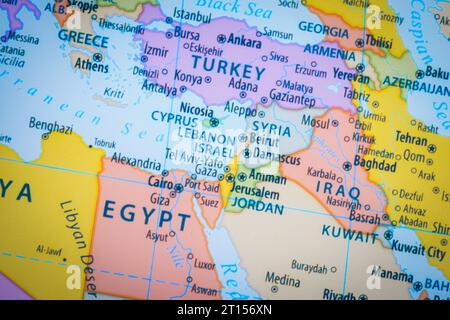 Mappa di Israele e della capitale Gerusalemme. Ciò mostra la zona di guerra tra Hamas, Palestina e Israele su una mappa mondiale Foto Stock