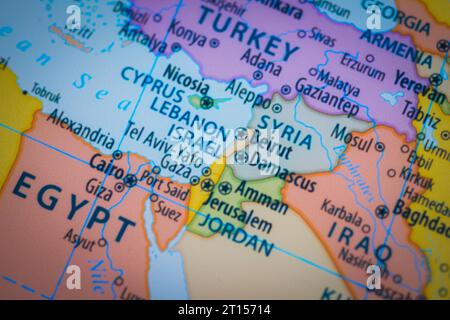 Mappa di Israele e della capitale Gerusalemme. Ciò mostra la zona di guerra tra Hamas, Palestina e Israele su una mappa mondiale Foto Stock