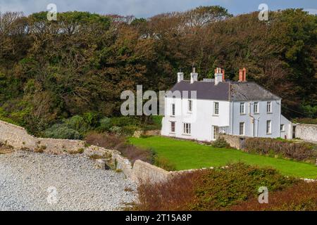 Grande cottage a Tresilian Bay, sulla Glamorgan Heritage Coast, vicino a Llantwit Major, Galles del Sud. Foto Stock