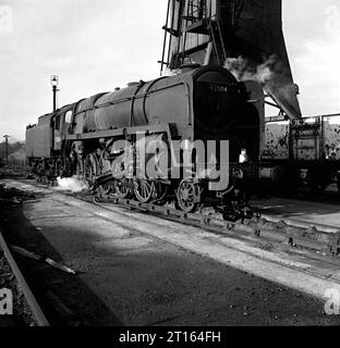 92163 e altri a Birkenhead loco 2 febbraio 1967. Foto Stock