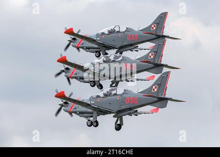 Decolla il team dell'aeronautica polacca Orlik - aerei PZL130 Orlik Foto Stock