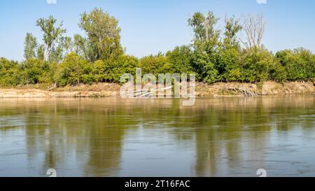 Fiume Missouri visto dal Steamboat Trace Trail vicino a Brownville, Nebraska Foto Stock