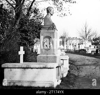 Tomba di Thomas Hood, Kensal Green, Londra, periodo vittoriano Foto Stock