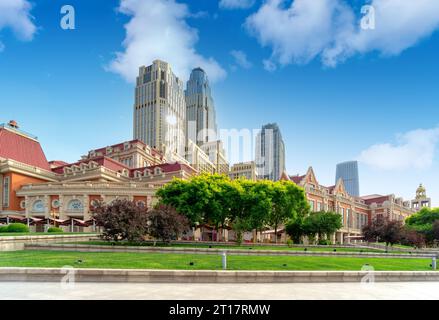 Piazza della Città e gli edifici storici, Tianjin, Cina. Foto Stock