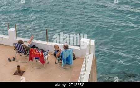 Terrasse, Aussicht auf das Meer, Sant Elm, Mallorca, Spanien Foto Stock