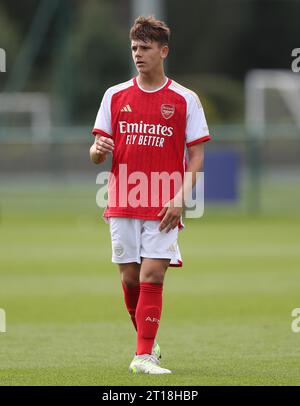 Theo Julienne dell'Arsenale U18s. - Chelsea U18 contro Arsenal U18, U18 Premier League, Chelsea Training Ground, Surrey, Regno Unito. - 30 settembre 2023. Solo per uso editoriale - si applicano le restrizioni DataCo Foto Stock