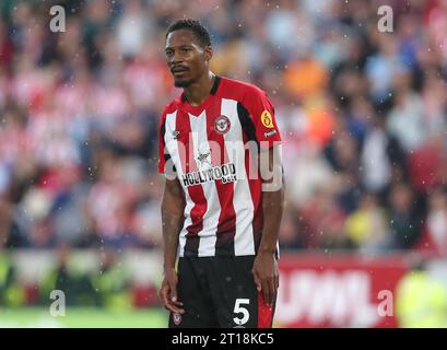 Ethan Pinnock di Brentford. - Brentford contro Crystal Palace, Premier League, GTECH Community Stadium, Londra, Regno Unito - 26 agosto 2023. Solo per uso editoriale - si applicano le restrizioni DataCo Foto Stock