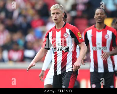 Ben Mee di Brentford. - Brentford contro Lille OSC, Pre Season Friendly Match, GTECH Community Stadium, Londra, Regno Unito - 5 agosto 2023. Solo per uso editoriale - si applicano le restrizioni DataCo Foto Stock