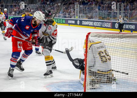 Spielszene Adler Mannheim gegen Rouen Dragons (Champions Hockey League) Foto Stock