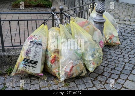 Müllabfuhr, Gelbe Säcke, Ansbach, Bayern, Deutschland Foto Stock