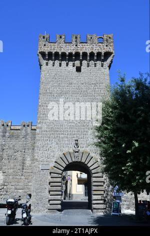 Una splendida vista sulle mura di Vitorchiano, città medievale del Lazio in provincia di Viterbo Foto Stock