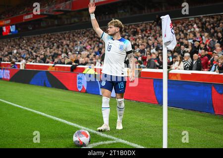 L'inglese Harvey Elliott U21 si prepara a prendere un angolo durante la partita di qualificazione al campionato europeo Under 21 UEFA tra Inghilterra e Serbia al City Ground di Nottingham giovedì 12 ottobre 2023. (Foto: Jon Hobley | mi News) crediti: MI News & Sport /Alamy Live News Foto Stock