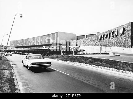 American Airlines Terminal, Idlewild Airport, ora noto come John F. Kennedy International Airport, Queens, New York City, New York, USA, al Ravenna, New York World-Telegram e The Sun Newspaper Photography Collection, 17 agosto 1963 Foto Stock