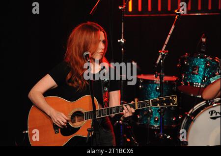 Manchester, Regno Unito. 12/10/2023, Jasmine Jethwa si esibisce a Band on the Wall, Beyond the Music, il 12 ottobre, Manchester, Regno Unito. Crediti: David Bronstein/ Alamy Live News Foto Stock