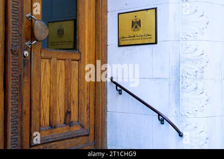 Stoccolma, Svezia. 12 ottobre 2023. Ambasciata dello stato della Palestina nel centro di Stoccolma, Svezia, il 12 ottobre 2023. Foto: Janerik Henriksson/TT/code 10010 credito: TT News Agency/Alamy Live News Foto Stock