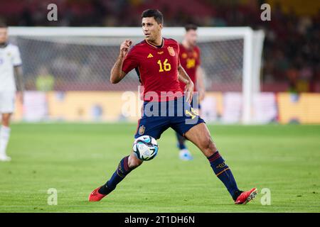 Rodrigo 'Rodri' Hernandez della Spagna durante la UEFA EURO 2024, la partita di calcio del gruppo A tra Spagna e Scozia il 12 ottobre 2023 allo stadio la Cartuja di Siviglia, in Spagna Foto Stock