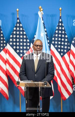 Il Segretario alla difesa degli Stati Uniti Lloyd Austin alla NATO di Bruxelles. Foto Stock