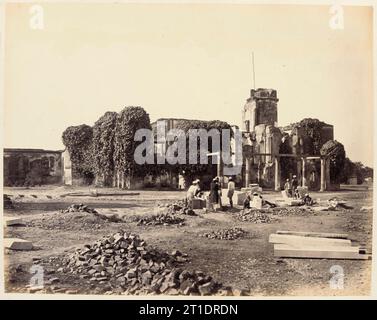 Rovine della Residenza, tra il 1864 e il 1865. India, Uttar Pradesh, Lucknow. Foto Stock