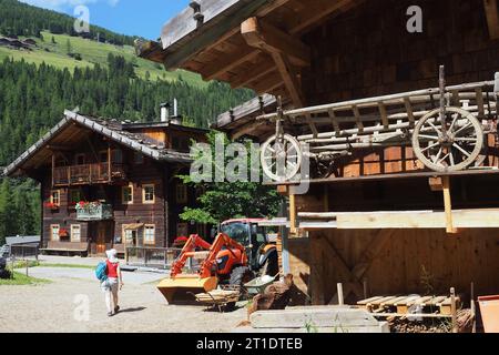 Fattorie vicino a St. Gertrude nell'alto Ultental, alto Adige, Italia Foto Stock